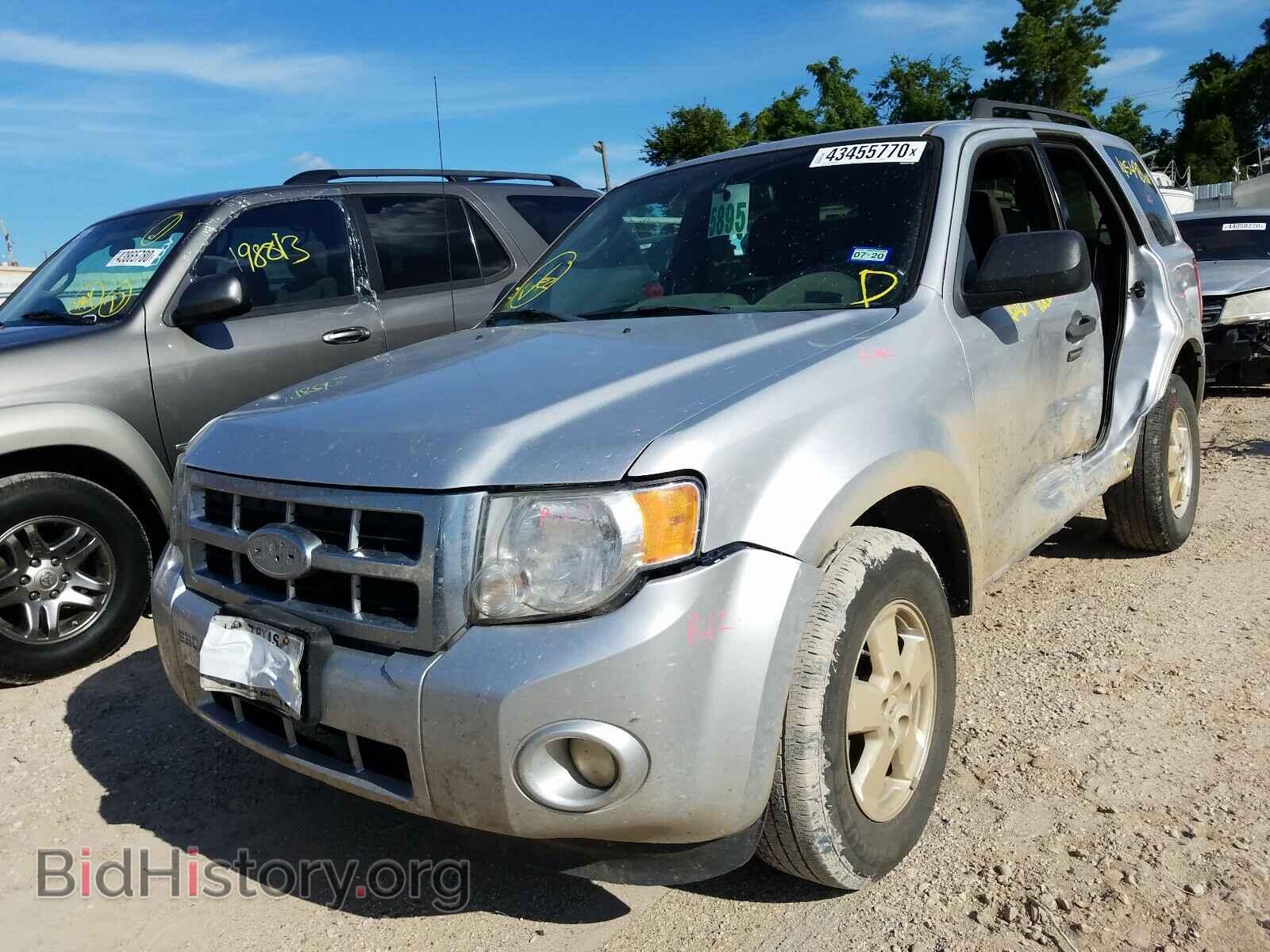 2011 FORD ESCAPE - VIN: 1FMCU0D77BKB52658 - Фото 2