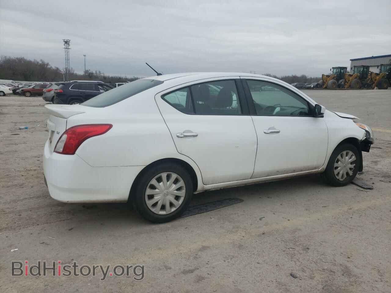 2017 NISSAN VERSA - VIN: 3N1CN7AP1HK441811 - Фото 3