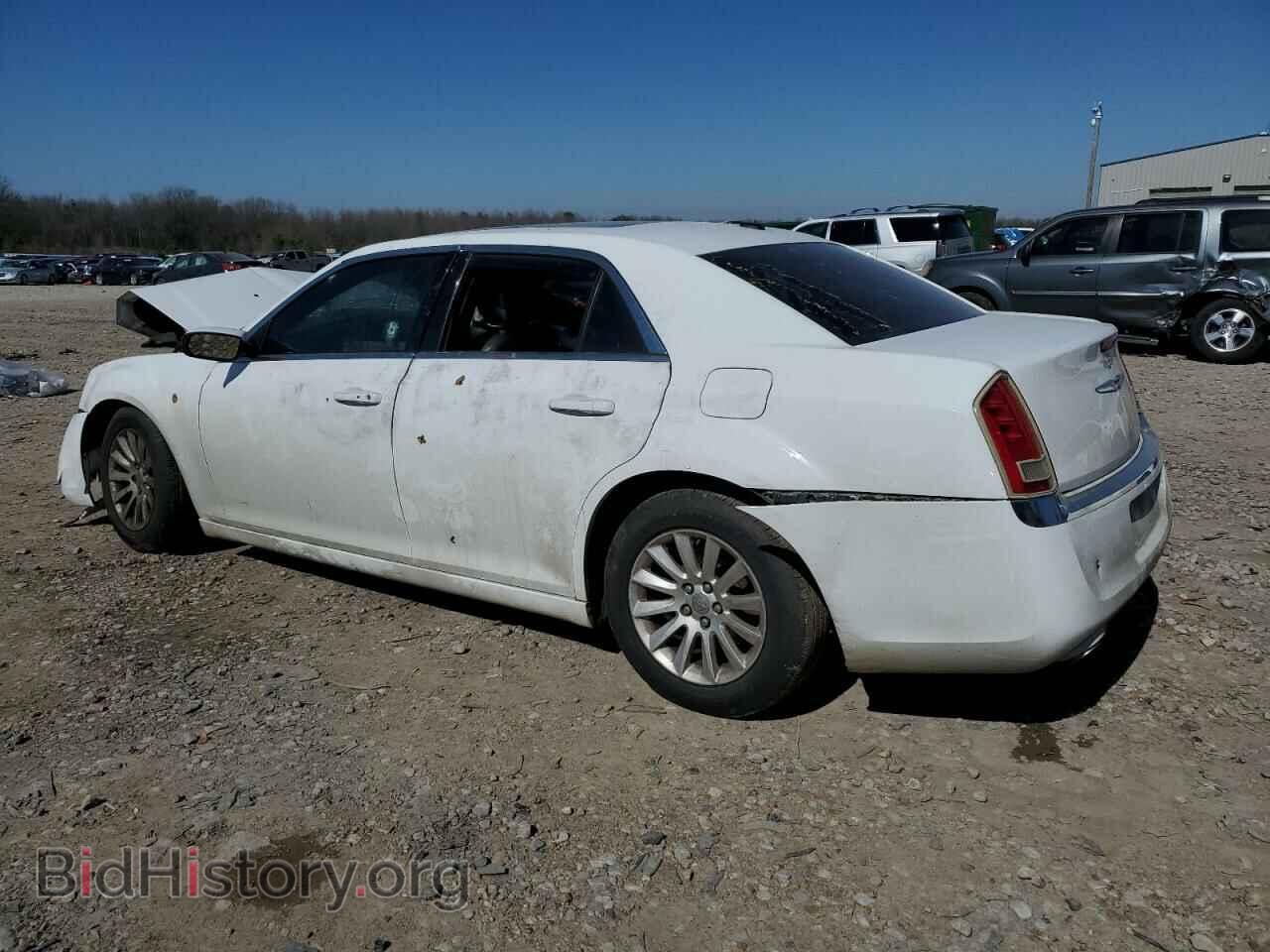 2013 CHRYSLER 300 - VIN: 2C3CCAAGXDH527457 - Фото 2