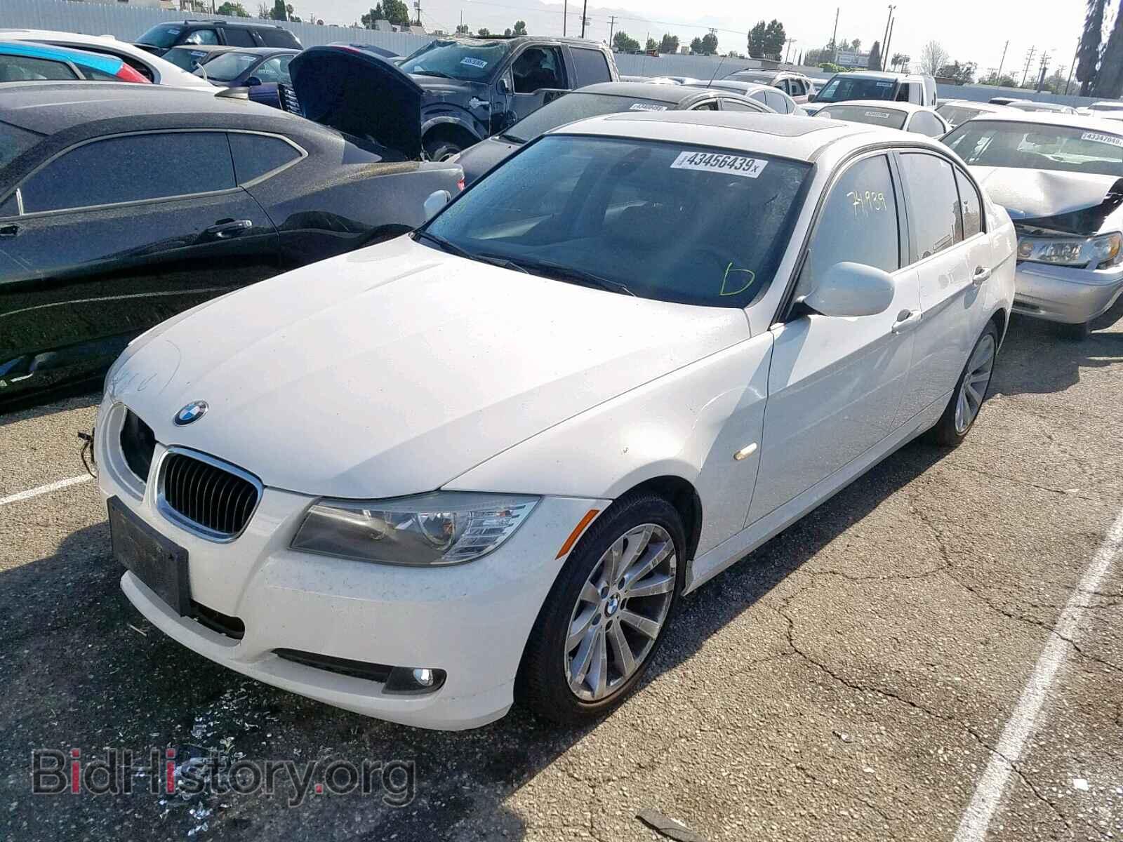 2011 BMW 328 I - VIN: WBAPH7C54BE852331 - Фото 2