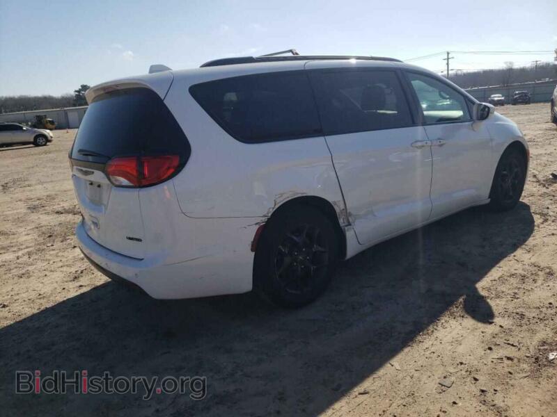 2020 Chrysler PACIFICA (VIN 2C4RC1GGXLR173199) — фото 3 из 13