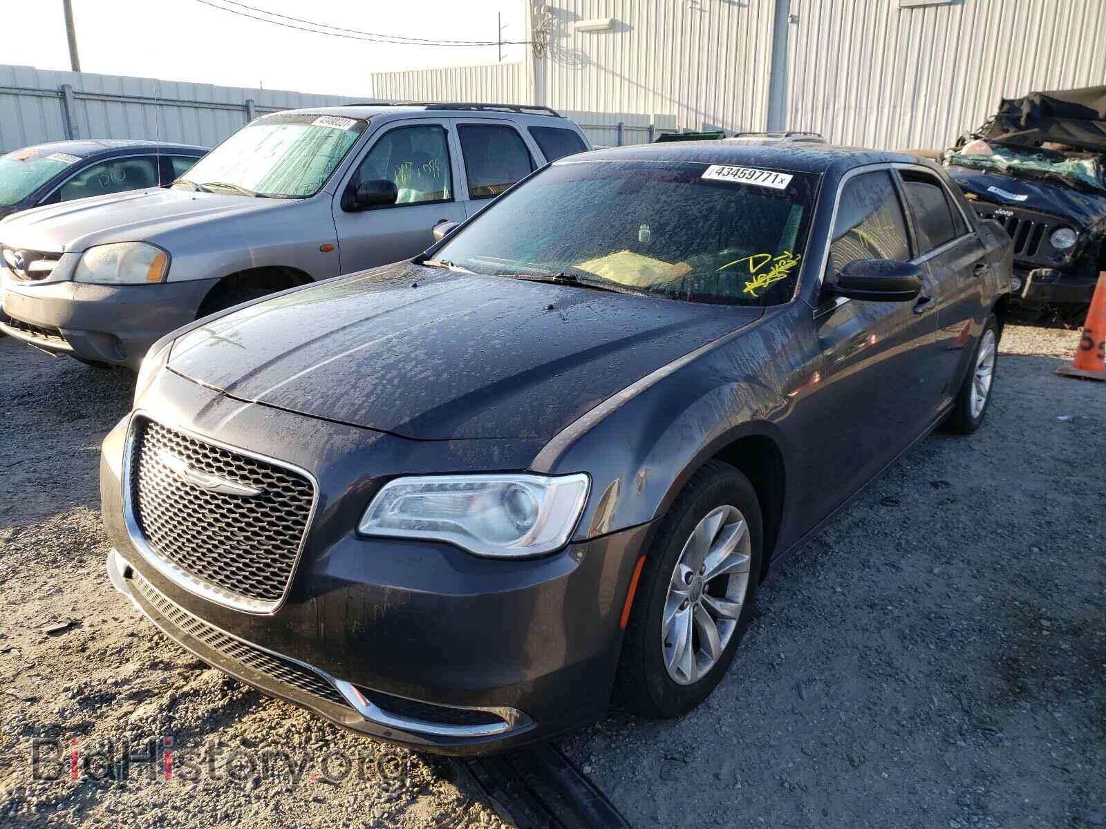 2016 CHRYSLER 300 - VIN: 2C3CCAAG9GH252717 - Фото 2