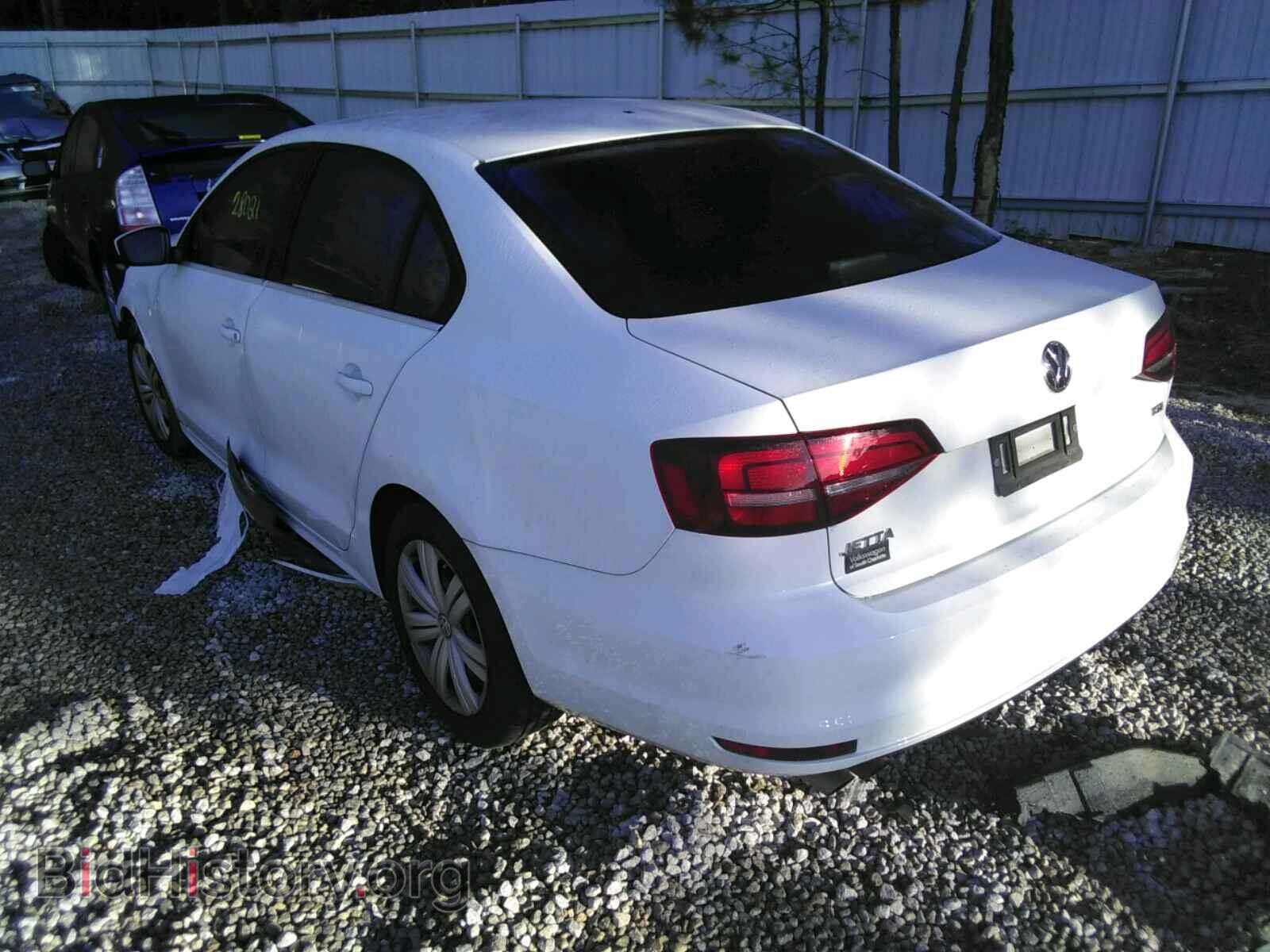2017 VOLKSWAGEN JETTA - VIN: 3VW2B7AJ3HM402989 - Фото 3