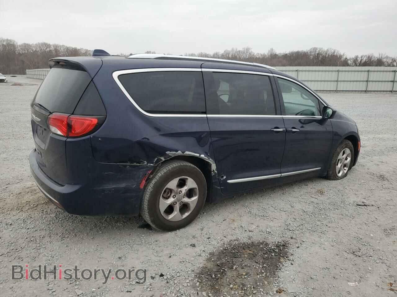 2017 CHRYSLER PACIFICA - VIN: 2C4RC1EG9HR652868 - Фото 3