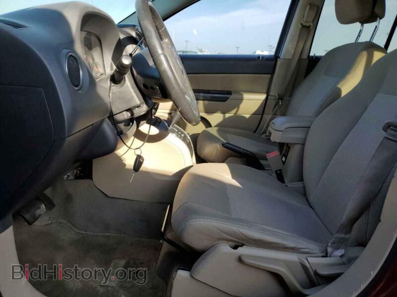 2011 Jeep COMPASS (VIN 1J4NF1FB4BD169933) — фото 7 из 13