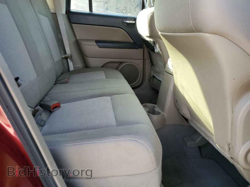 2011 Jeep COMPASS (VIN 1J4NF1FB4BD169933) — фото 10 из 13