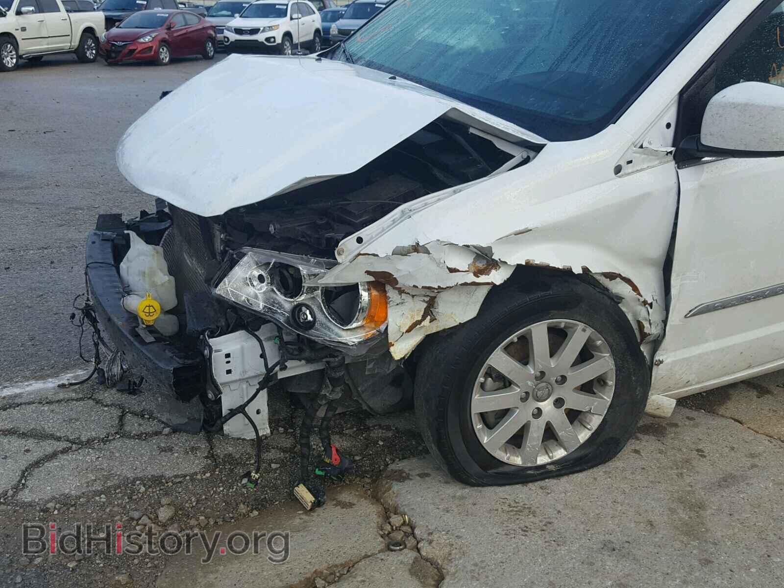 2015 CHRYSLER TOWN & COU - VIN: 2C4RC1BG0FR588818 - Фото 9