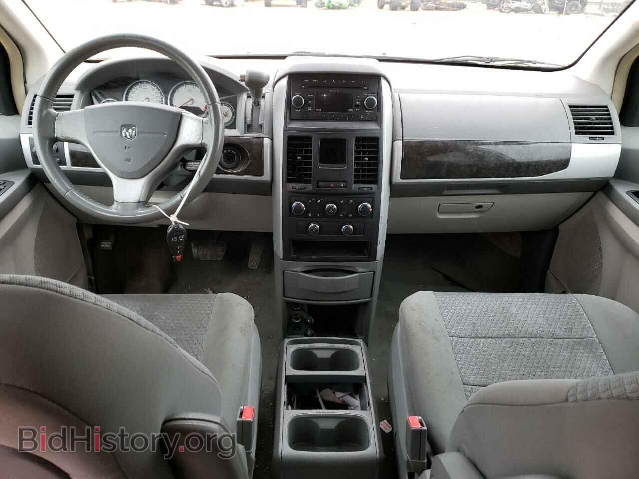 2010 DODGE CARAVAN - VIN: 2D4RN5D14AR323583 - Фото 8