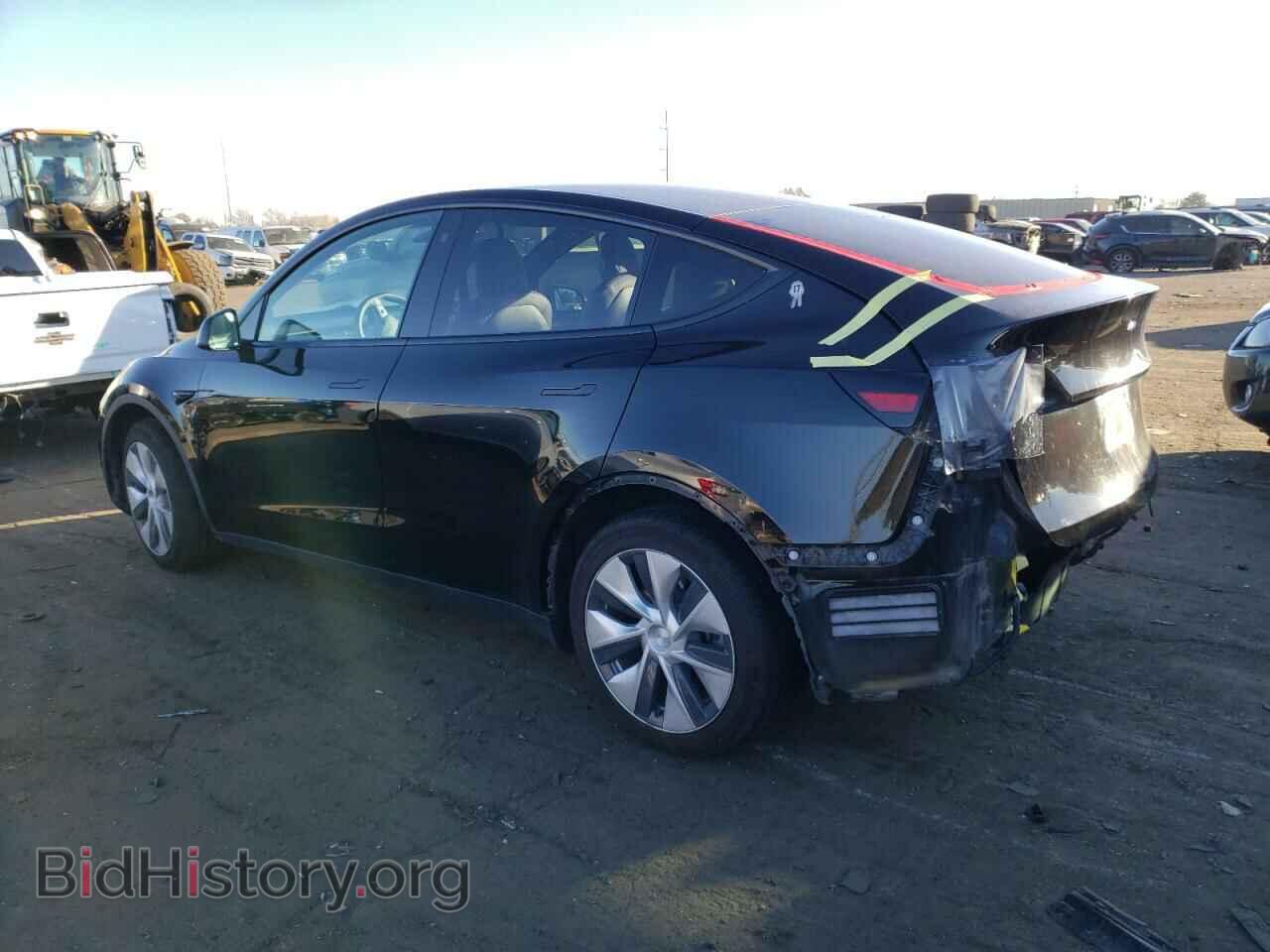 2021 TESLA MODEL Y - VIN: 5YJYGDED3MF106046 - Photo 2
