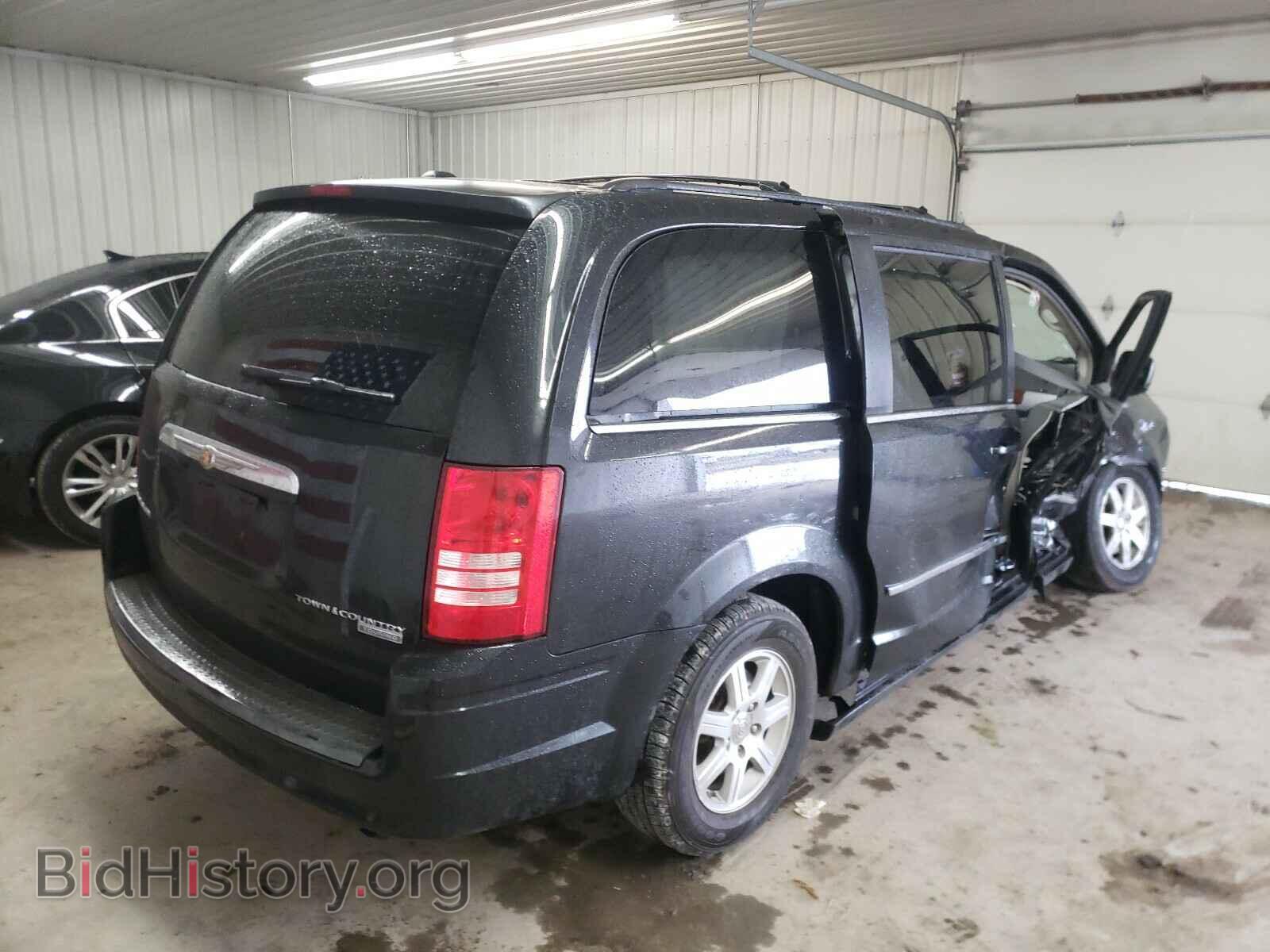 2009 CHRYSLER MINIVAN - VIN: 2A8HR54119R609876 - Фото 4