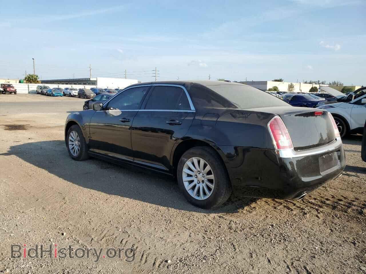 2014 CHRYSLER 300 - VIN: 2C3CCAAG2EH235576 - Фото 2