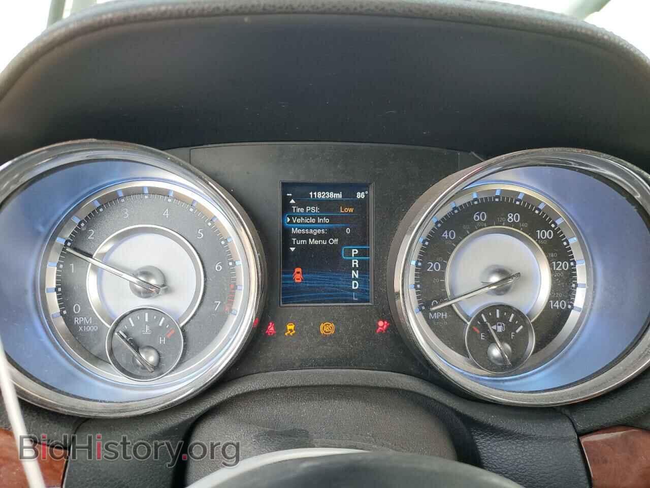2014 CHRYSLER 300 - VIN: 2C3CCAAG2EH235576 - Фото 9