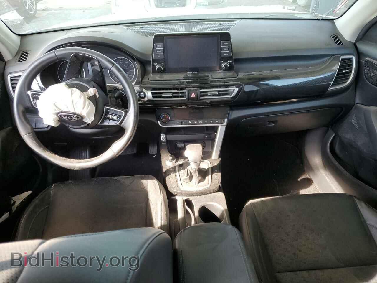 2021 KIA SELTOS - VIN: KNDERCAA9M7106481 - Фото 8