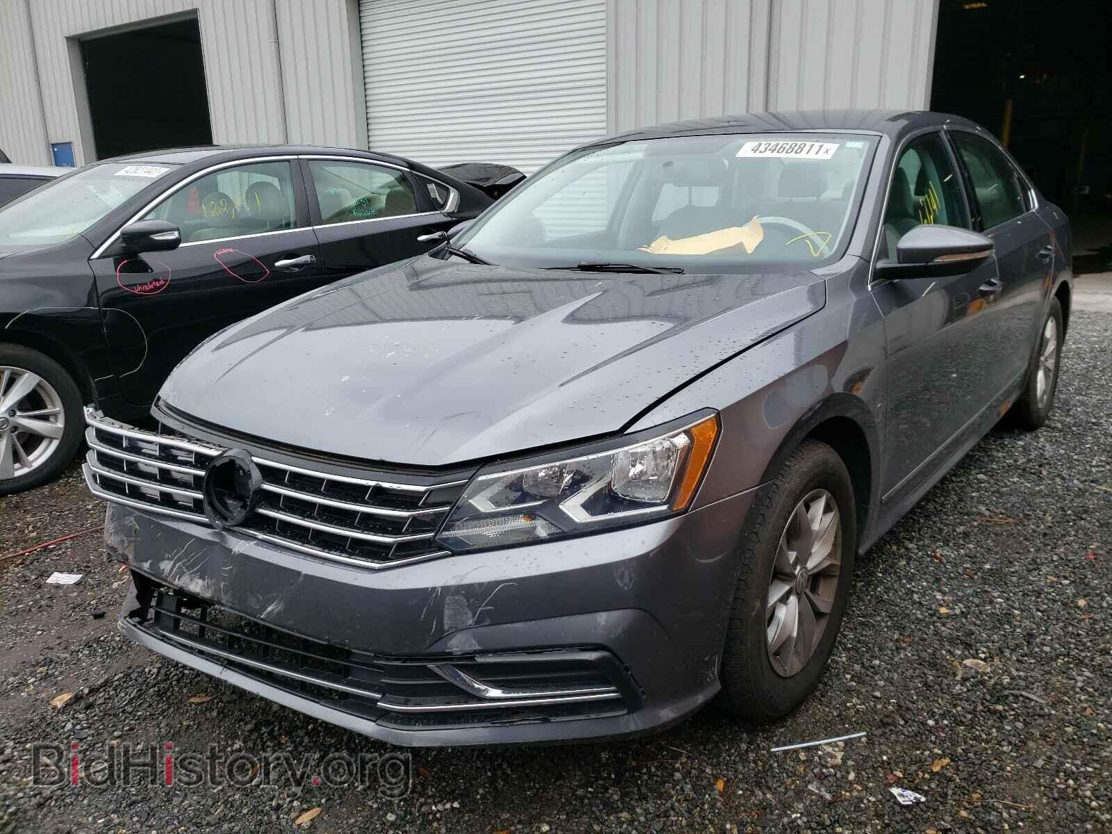 2017 VOLKSWAGEN PASSAT - VIN: 1VWAT7A3XHC046021 - Фото 2