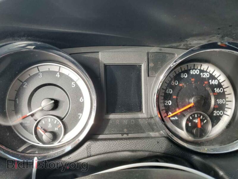 2016 Dodge CARAVAN (VIN 2C4RDGDG3GR381709) — photo 9 of 13