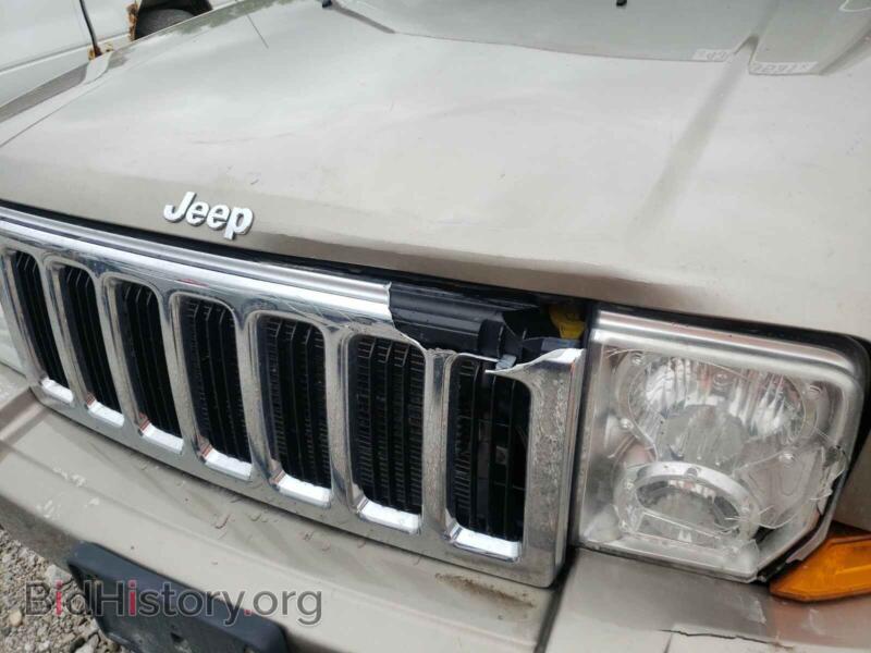 2006 Jeep COMMANDER (VIN 1J8HG58206C318573) — photo 9 of 10