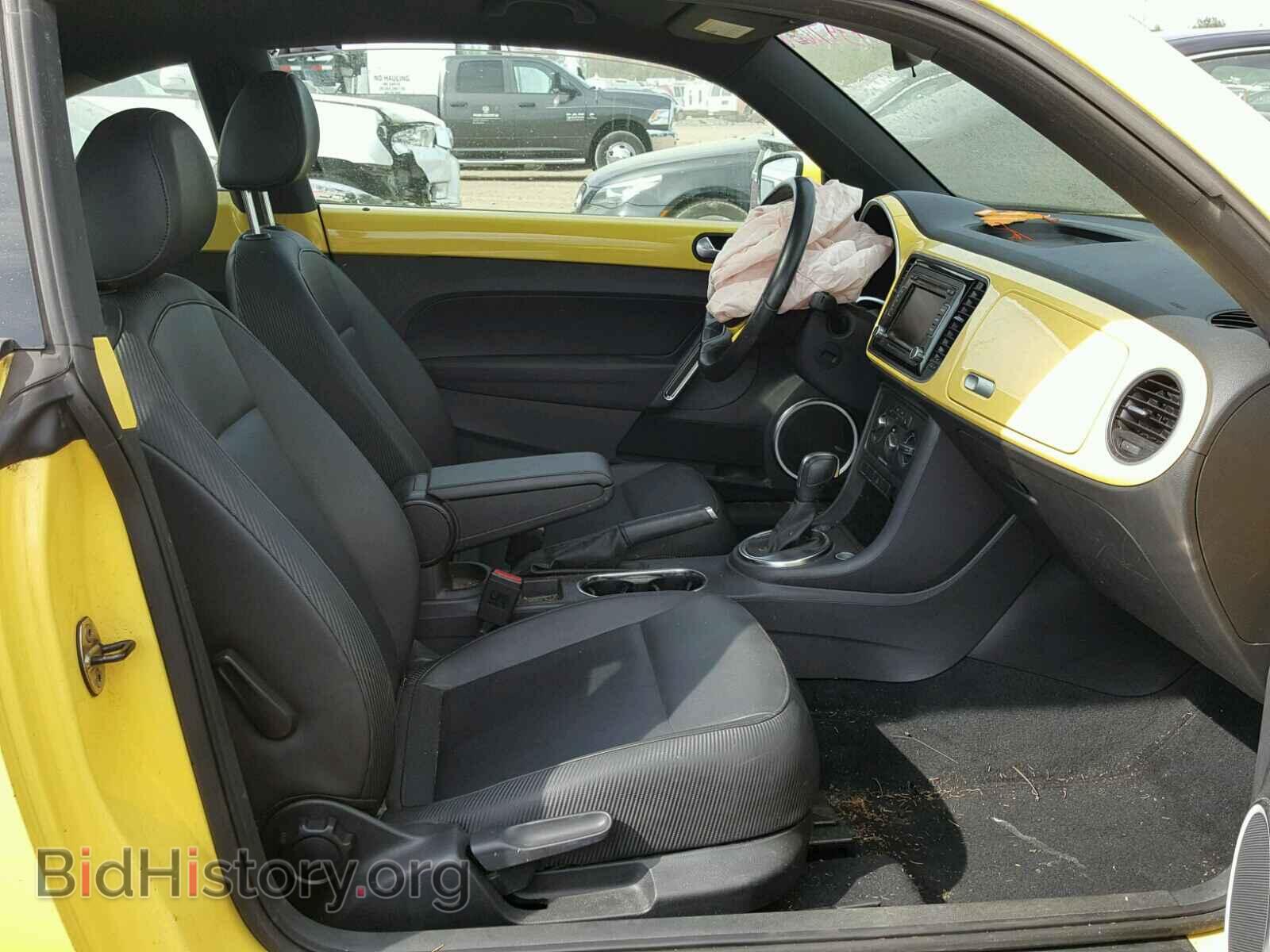 2012 VOLKSWAGEN BEETLE - VIN: 3VWJP7AT7CM637502 - Фото 5