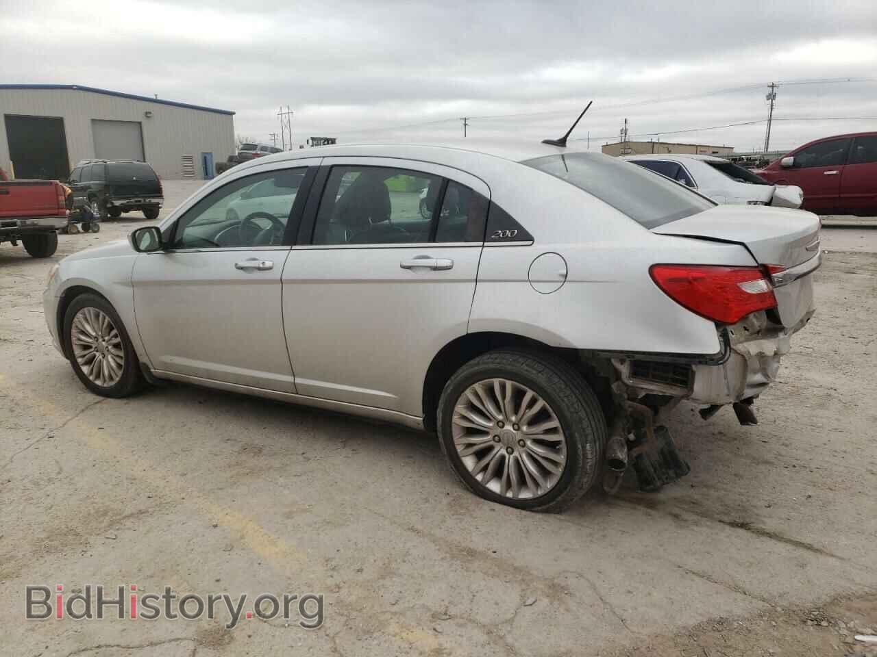 2011 CHRYSLER 200 - VIN: 1C3BC2FG9BN571139 - Фото 2