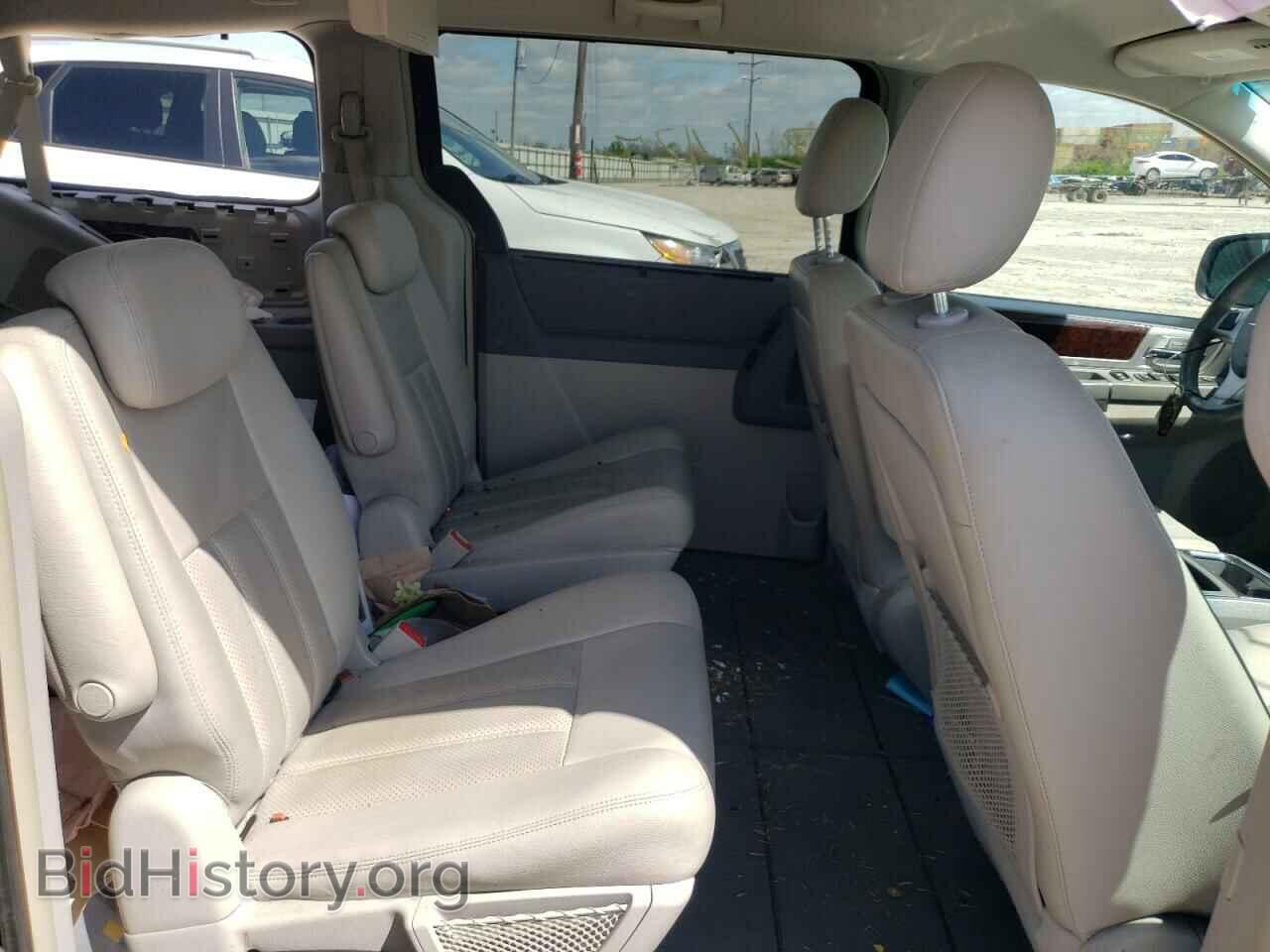 2009 CHRYSLER MINIVAN - VIN: 2A8HR54X39R633603 - Фото 6