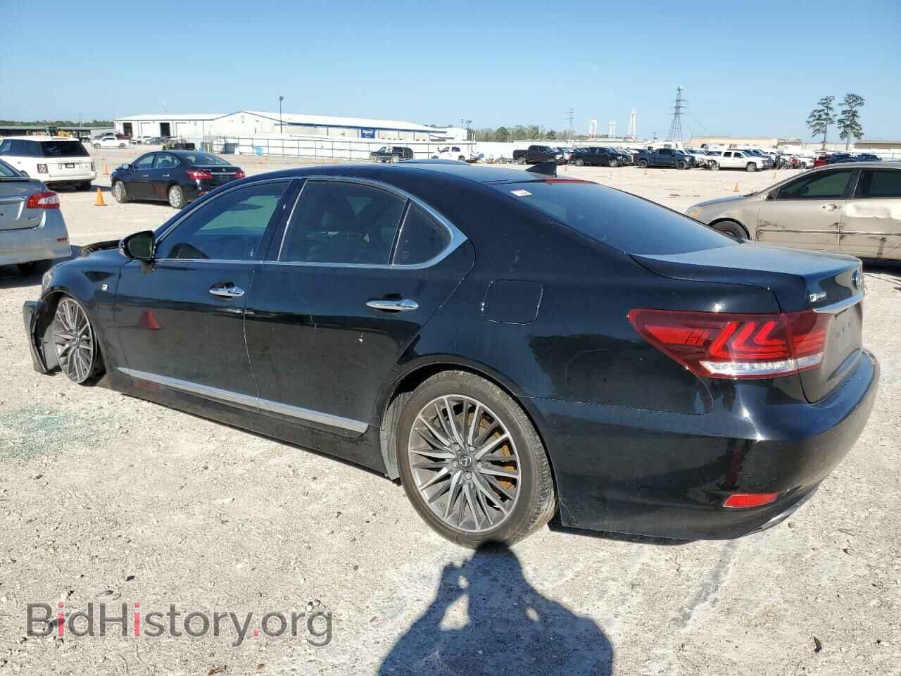 2016 LEXUS LS460 - VIN: JTHBL5EF7G5139130 - Photo 2