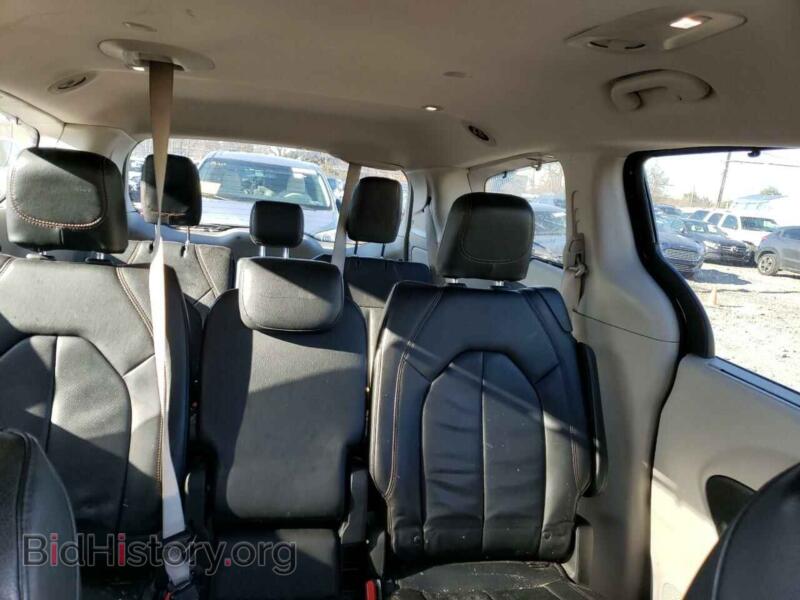 2018 Chrysler PACIFICA (VIN 2C4RC1BG5JR354473) — photo 10 of 14