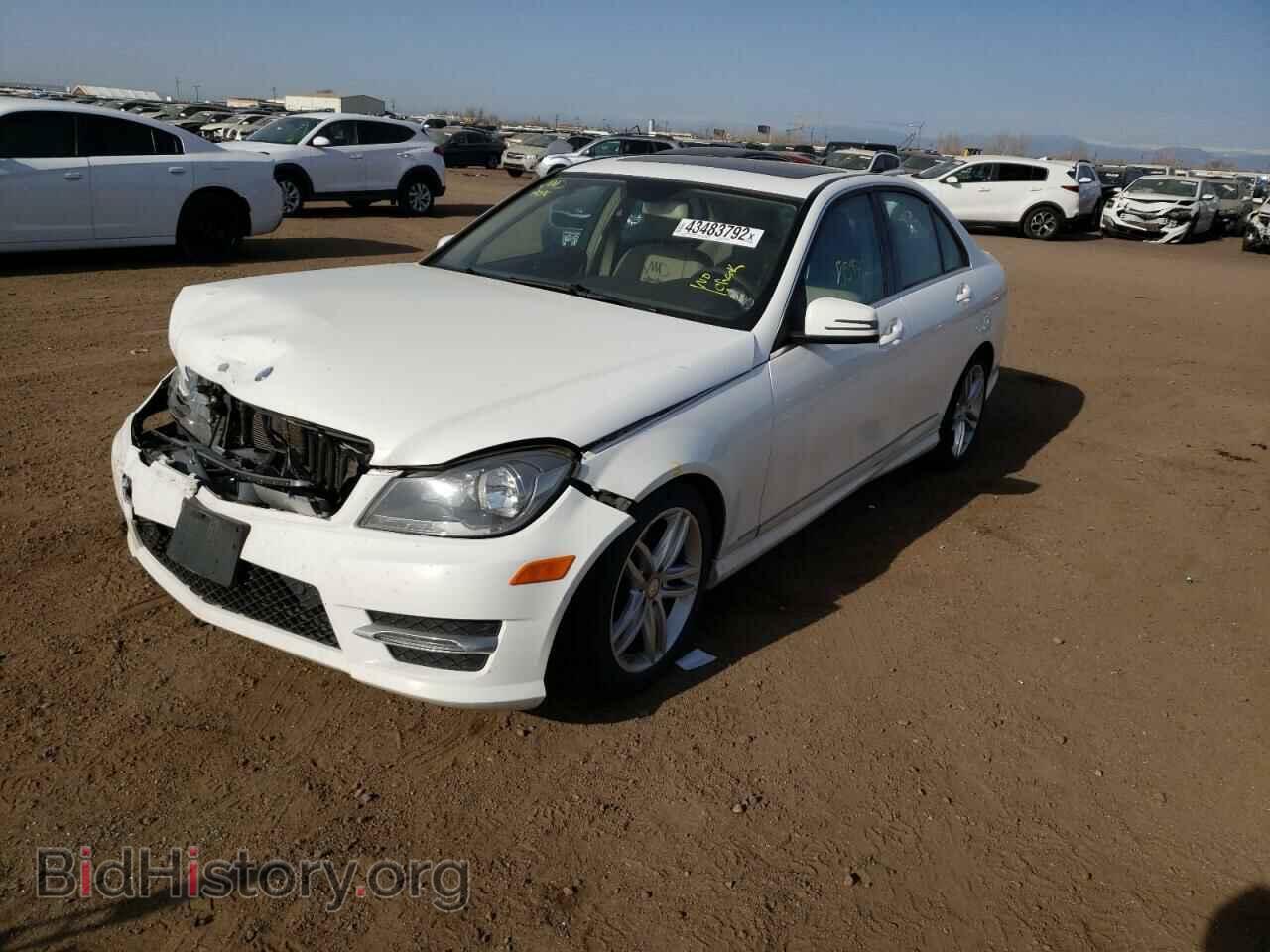 2013 MERCEDES-BENZ C-CLASS - VIN: WDDGF8ABXDR253202 - Фото 2