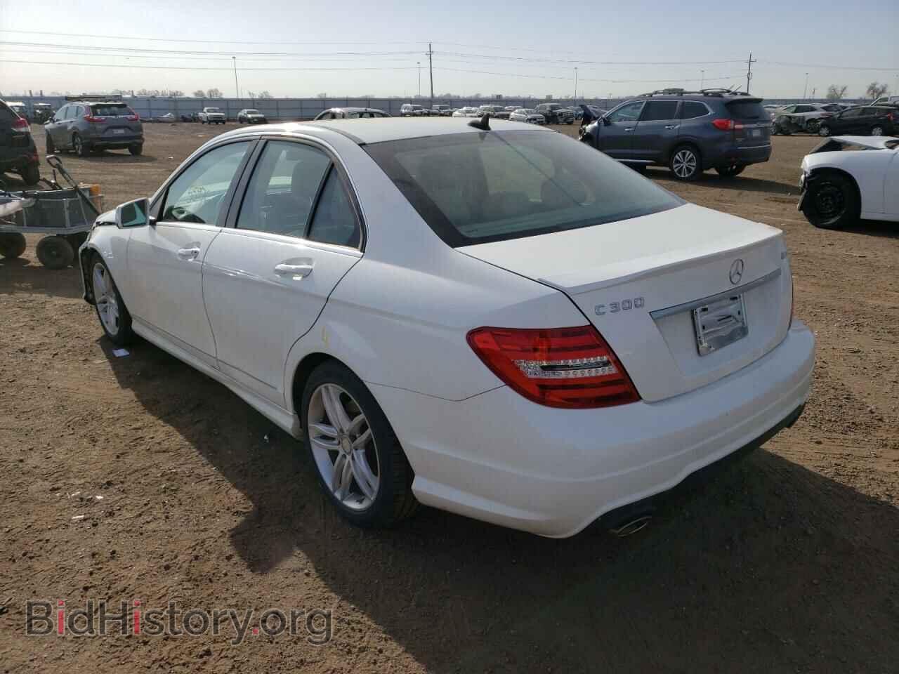 2013 MERCEDES-BENZ C-CLASS - VIN: WDDGF8ABXDR253202 - Фото 3