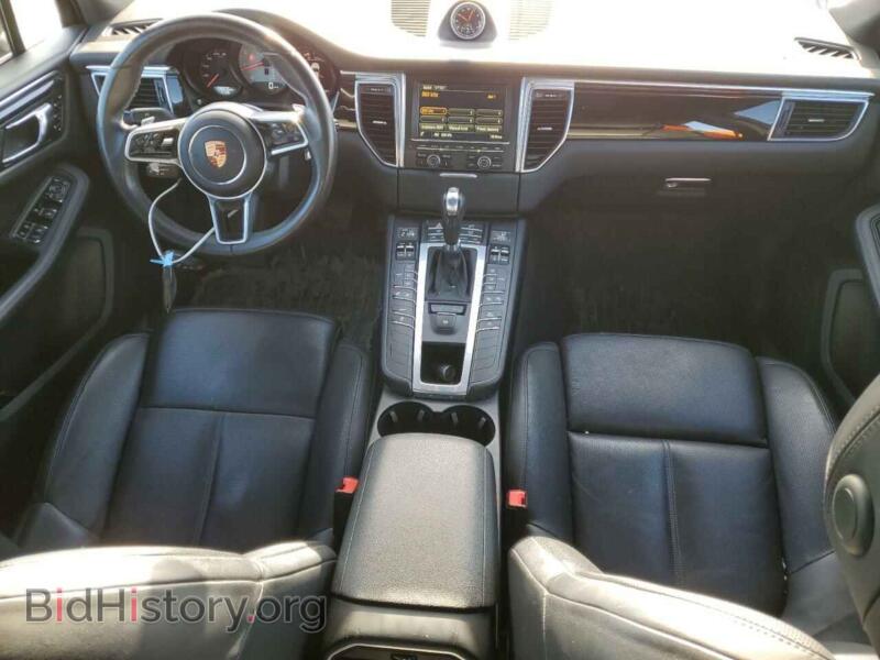 2016 Porsche MACAN (VIN WP1AB2A55GLB42159) — фото 8 из 13
