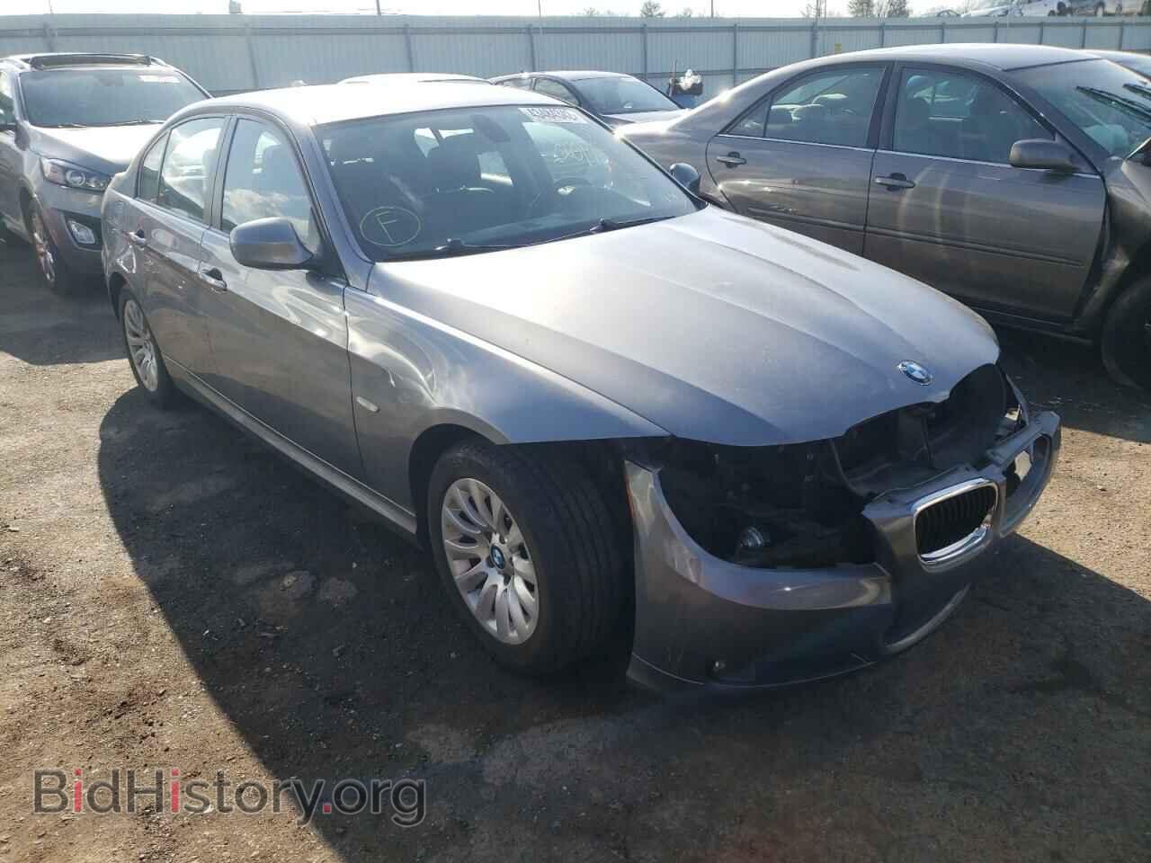 Фотография WBAPH53589A436031 - BMW 3 SERIES 2009