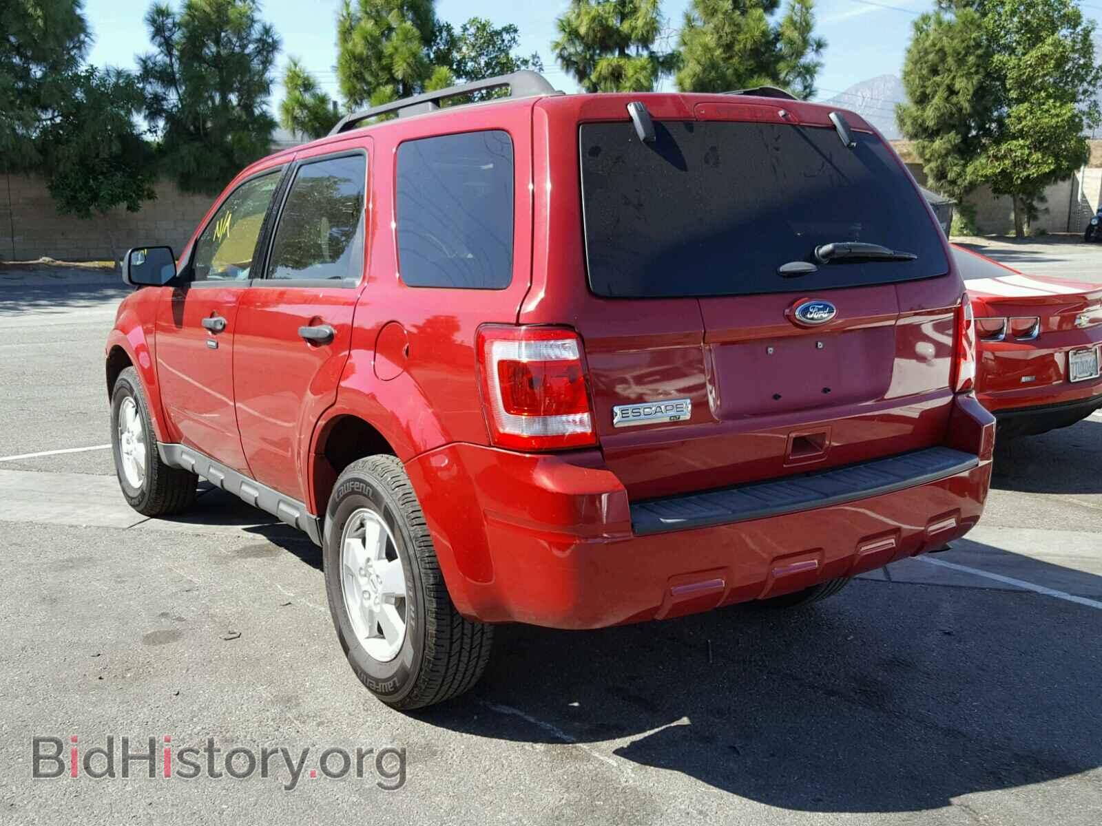 2011 FORD ESCAPE - VIN: 1FMCU0D75BKC41824 - Фото 3