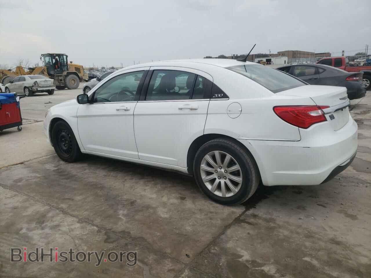 2013 CHRYSLER 200 - VIN: 1C3CCBAB5DN671435 - Фото 2