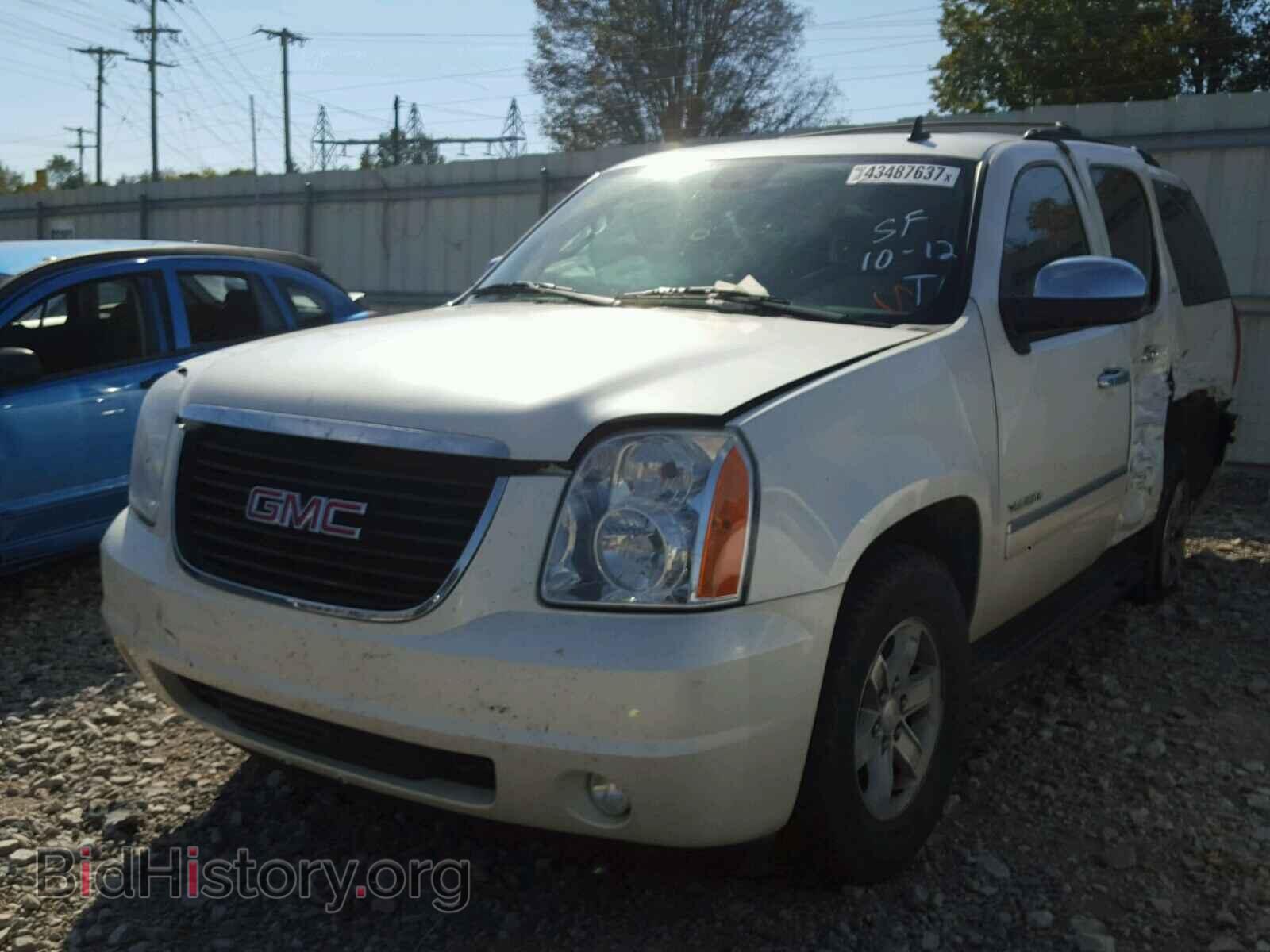 2011 GMC YUKON - VIN: 1GKS2CE06BR109465 - Фото 2