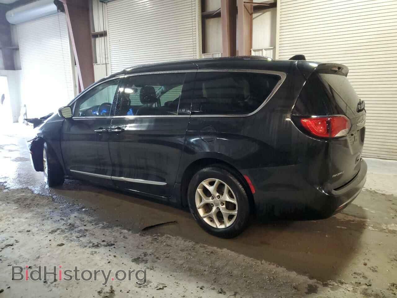 2017 CHRYSLER PACIFICA - VIN: 2C4RC1EG0HR752602 - Photo 2
