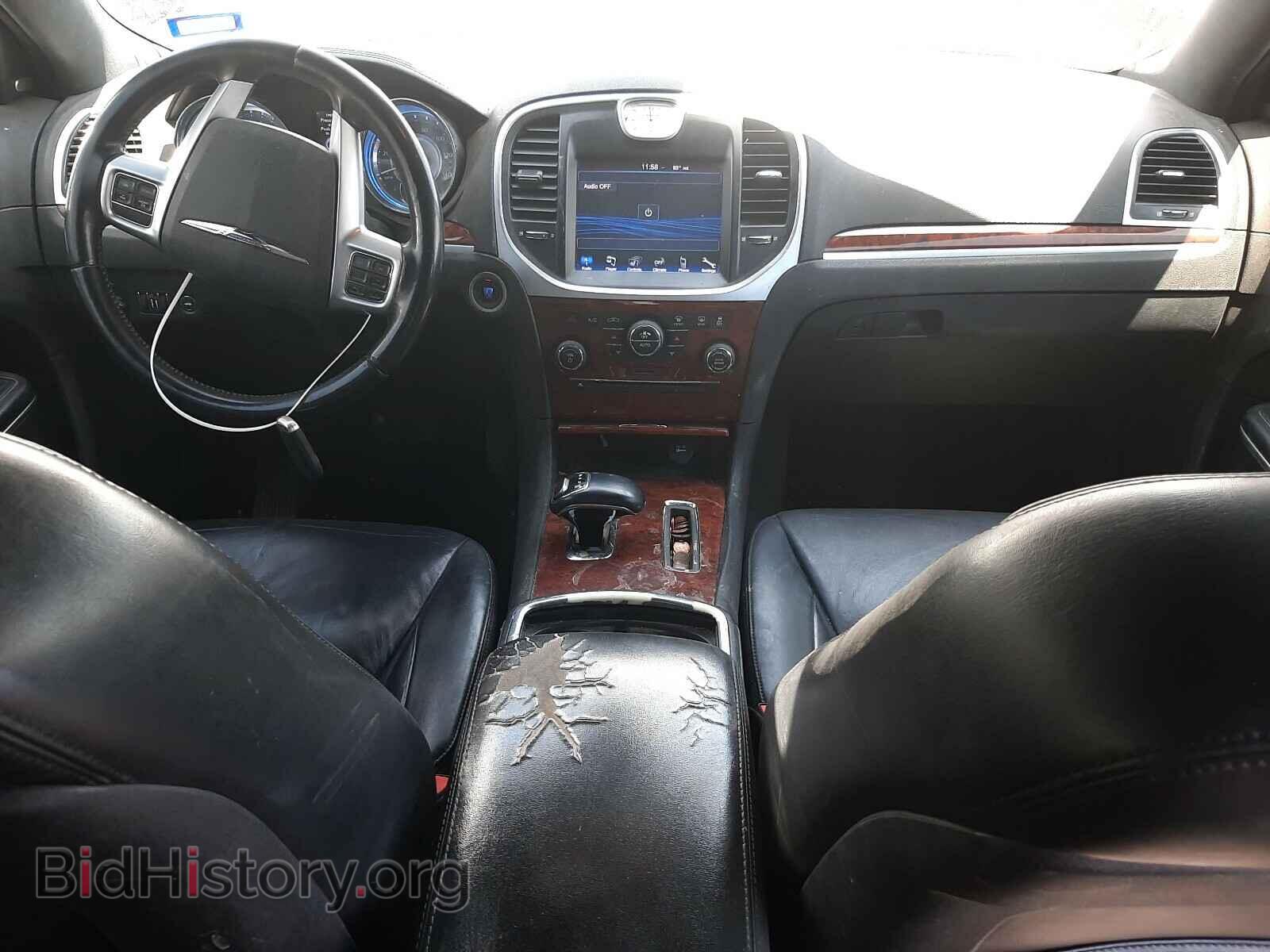 2012 CHRYSLER 300 - VIN: 2C3CCACG5CH205739 - Фото 9