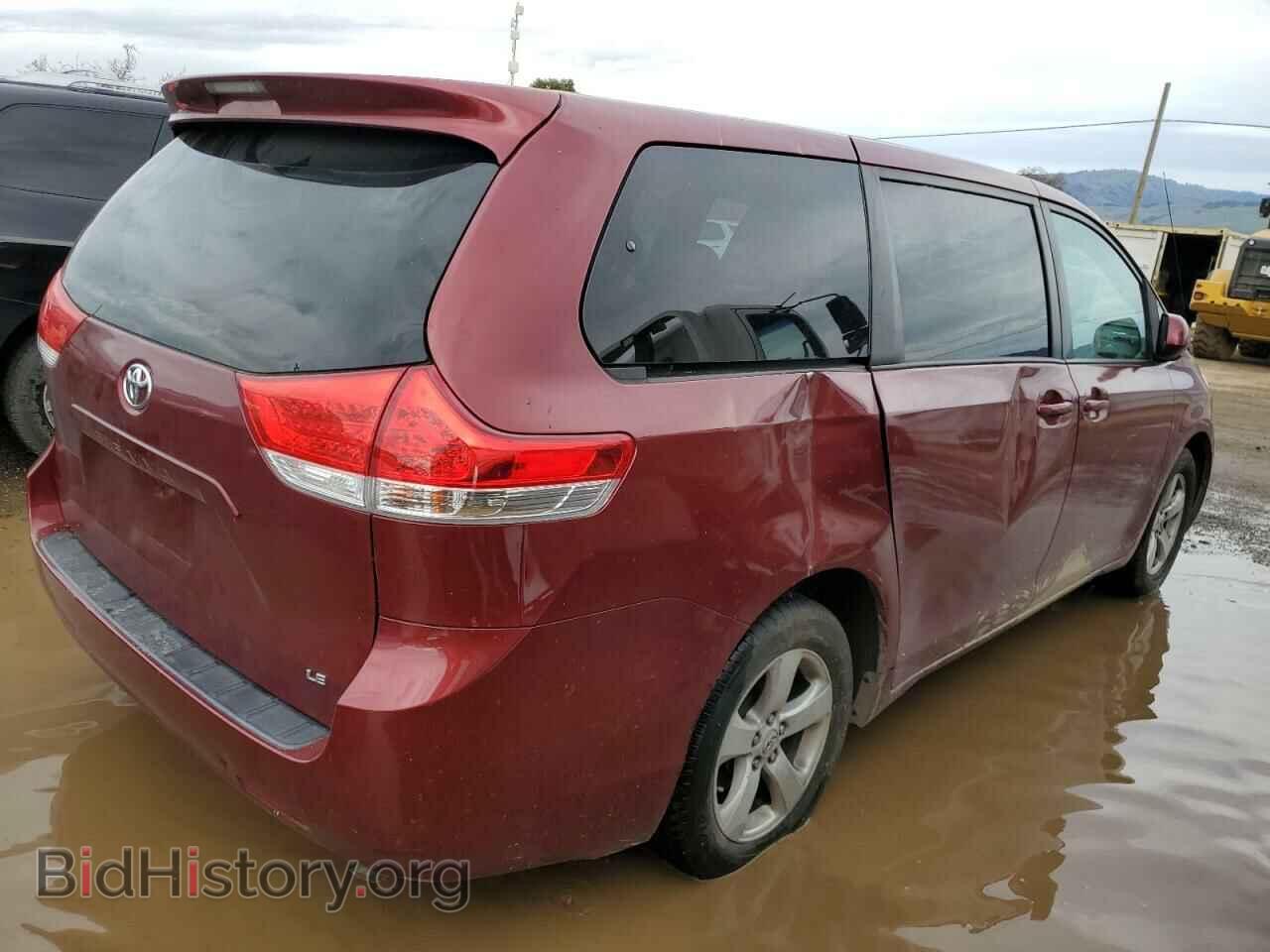 2012 TOYOTA SIENNA - VIN: 5TDKA3DC2CS014981 - Фото 3