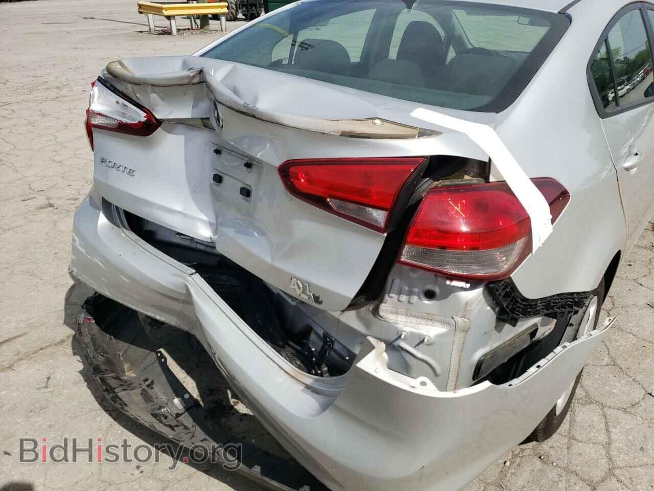 2017 KIA FORTE - VIN: 3KPFK4A79HE041897 - Фото 9
