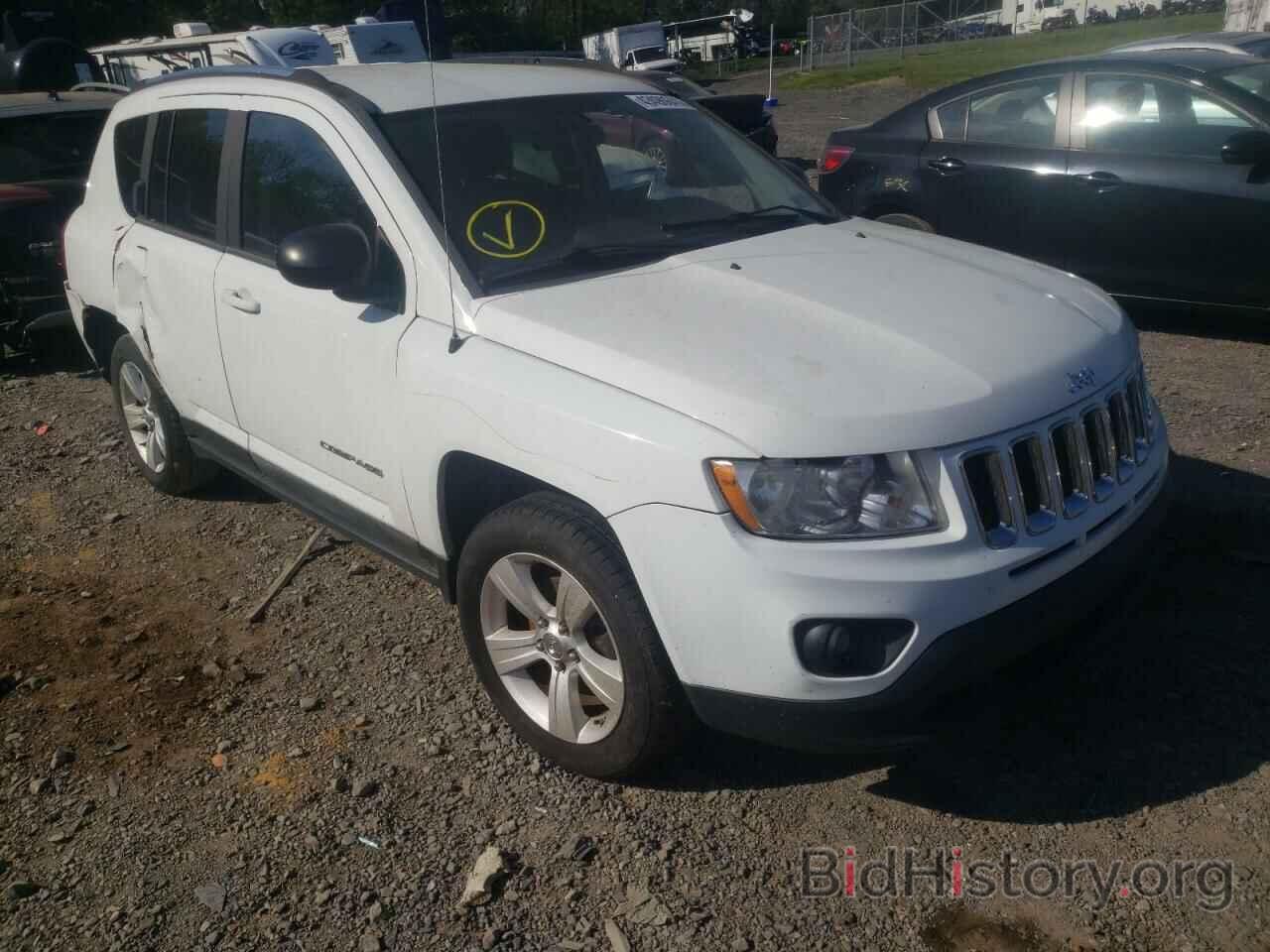 Photo 1J4NT1FB1BD155819 - JEEP COMPASS 2011