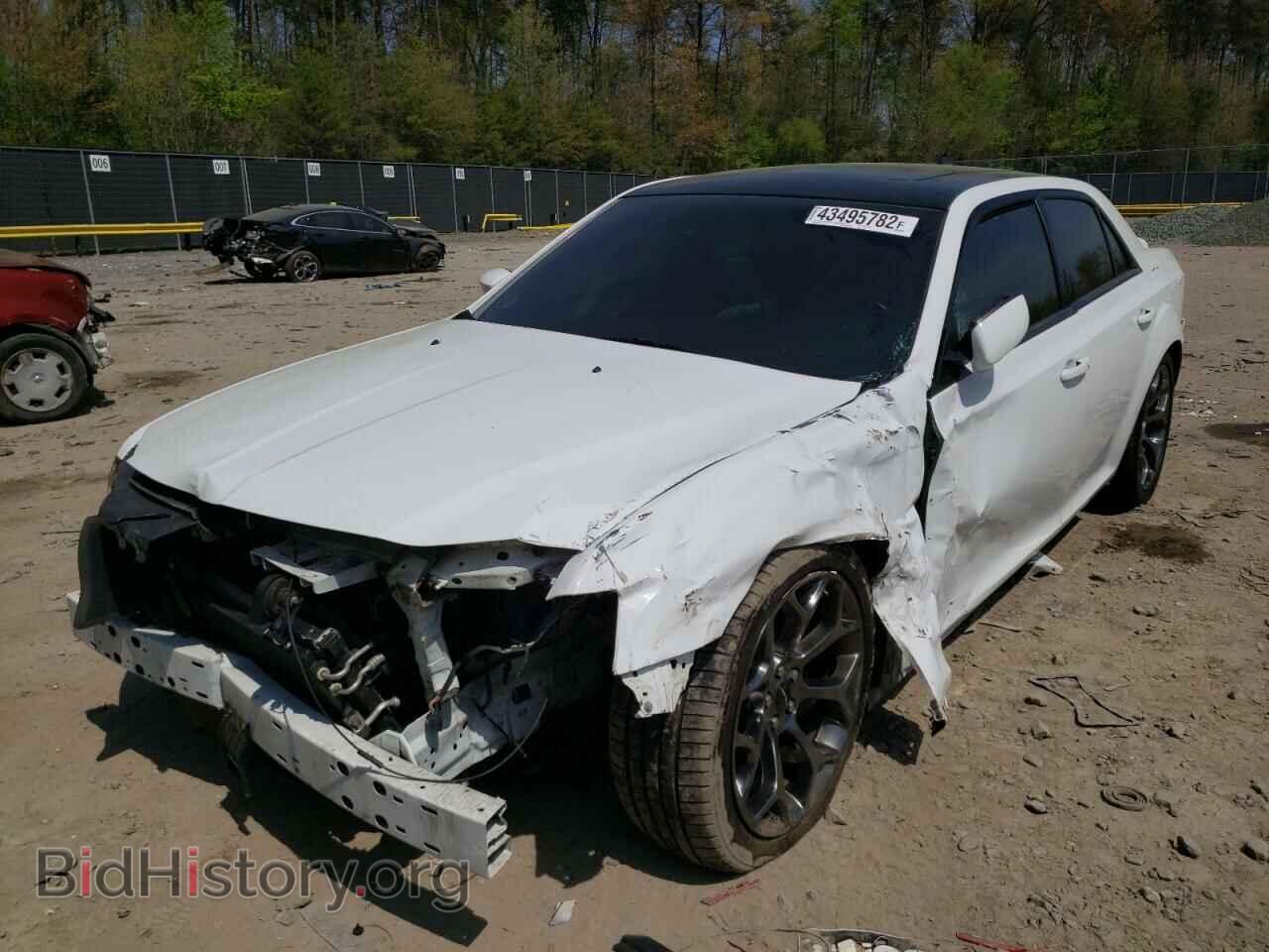 2016 CHRYSLER 300 - VIN: 2C3CCABT3GH130298 - Фото 2