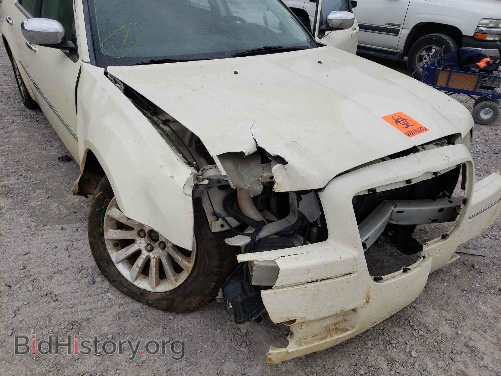 2010 CHRYSLER 300 - VIN: 2C3CA4CD0AH330593 - Фото 10
