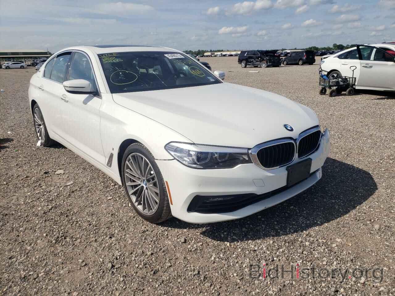 Photo WBAJA9C52JB252574 - BMW 5 SERIES 2018