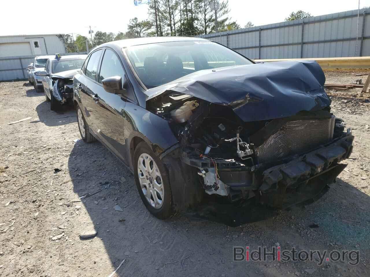 Photo 1FAHP3F28CL417707 - FORD FOCUS 2012