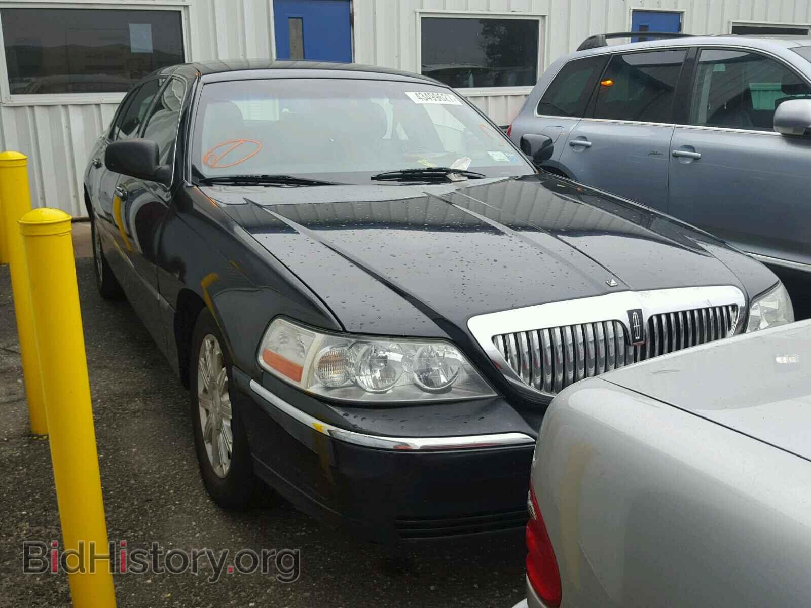 Photo 2LNHM85V48X641283 - LINCOLN TOWNCAR 2008