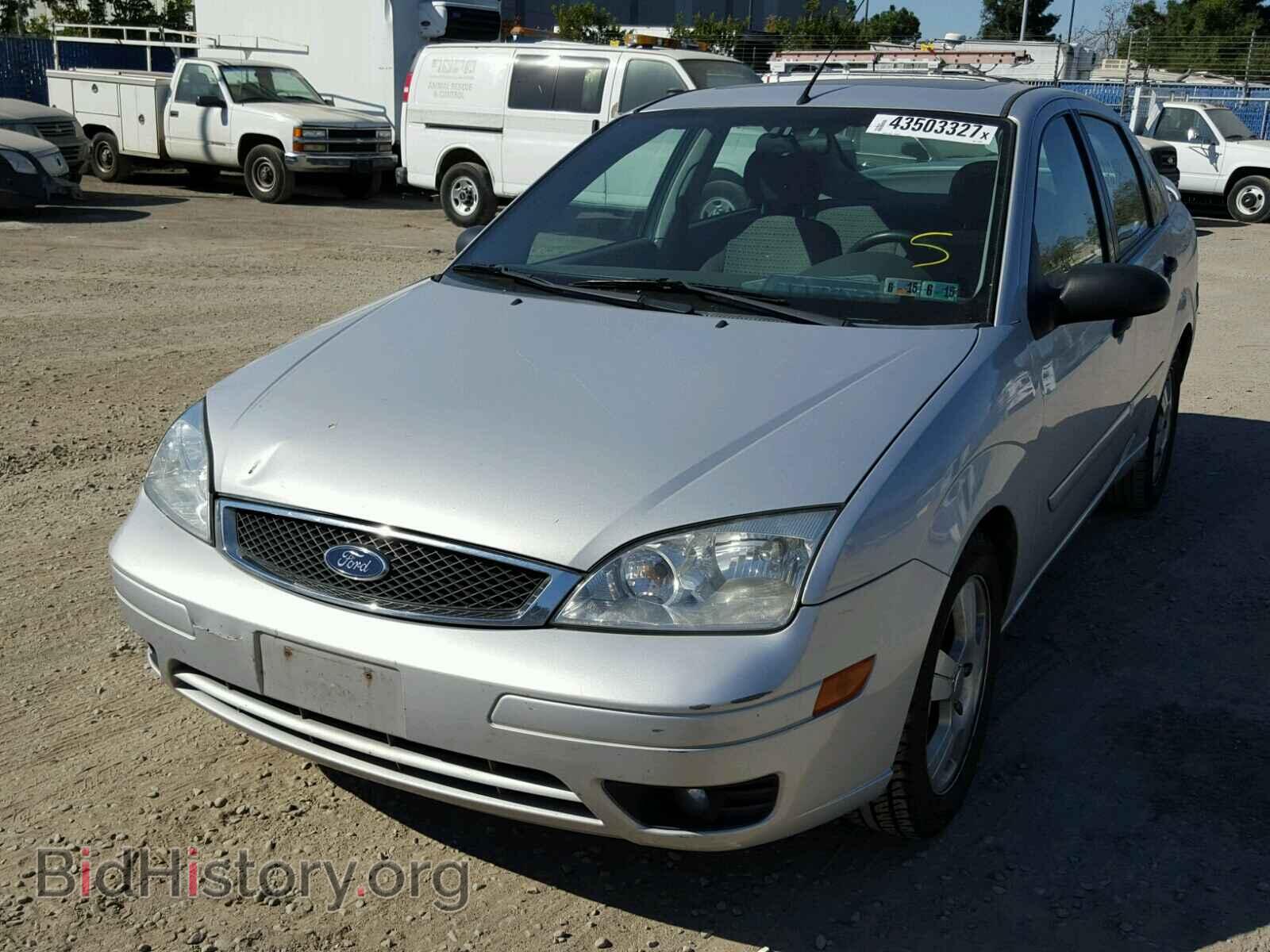 2005 FORD FOCUS - VIN: 1FAHP34N25W310084 - Фото 2