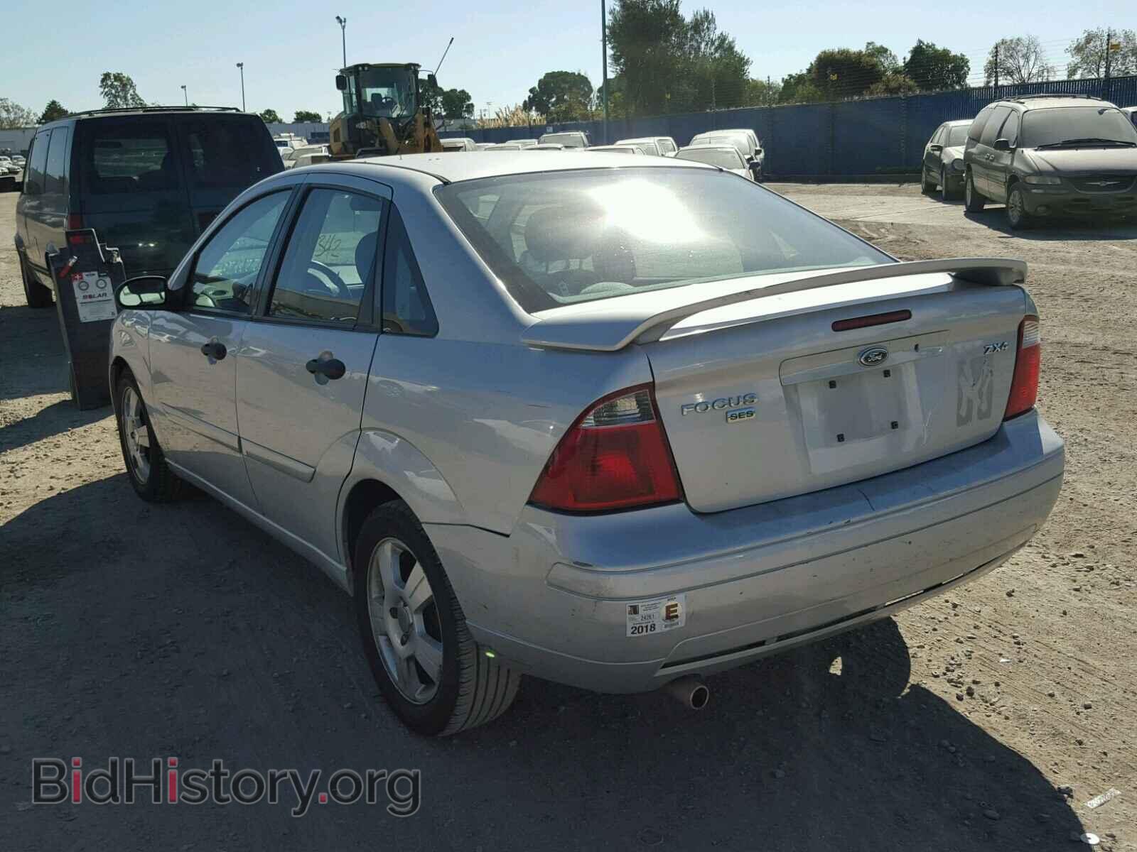2005 FORD FOCUS - VIN: 1FAHP34N25W310084 - Фото 3