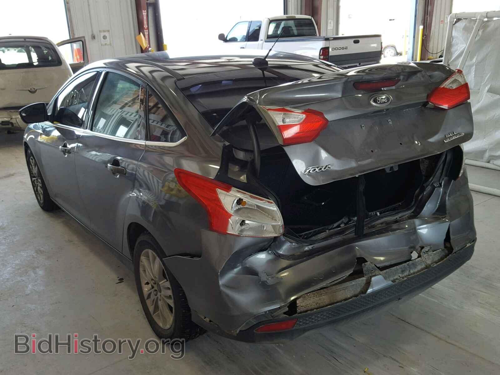 2012 Ford FOCUS (VIN 1FAHP3H26CL394425) — photo 3 of 10