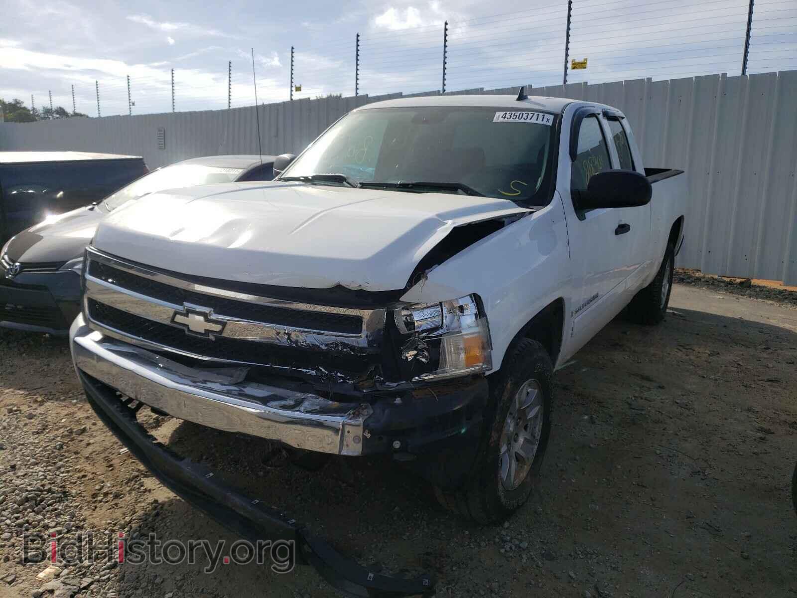 2008 CHEVROLET SILVERADO - VIN: 2GCEC19JX81255947 - Фото 2
