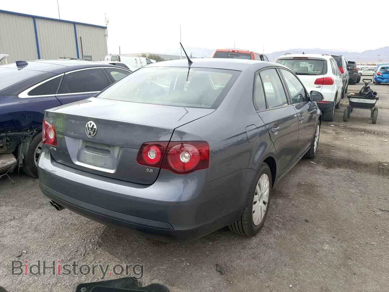 2010 VOLKSWAGEN JETTA - VIN: 3VWJZ7AJ5AM038457 - Фото 4