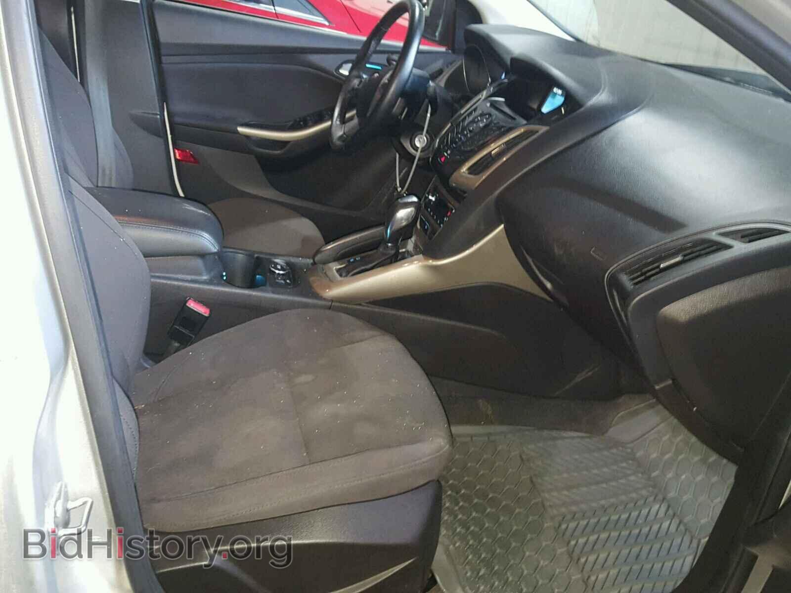 2012 Ford FOCUS (VIN 1FAHP3H24CL376120) — фото 5 из 10