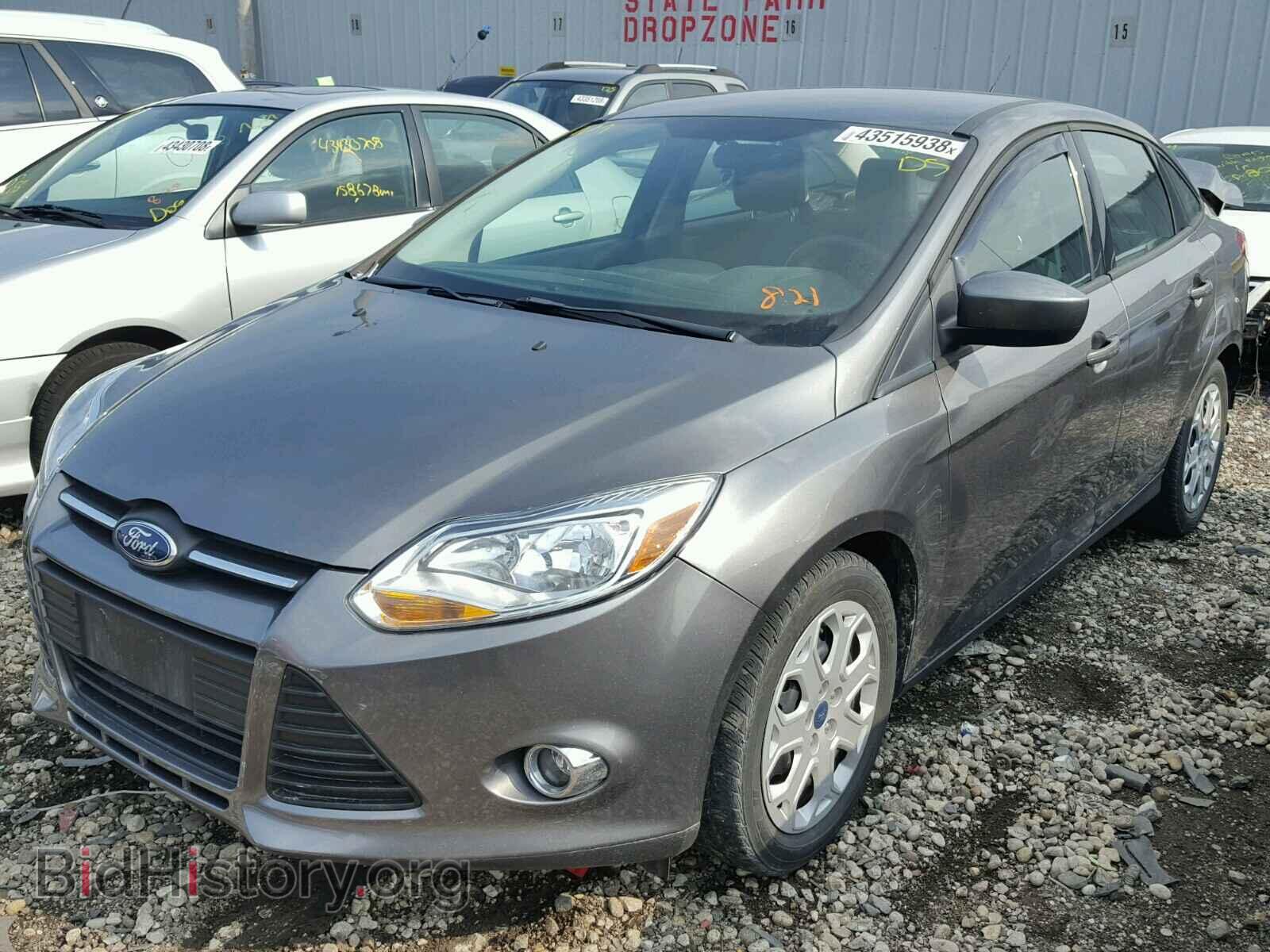 2012 Ford FOCUS (VIN 1FAHP3F24CL360969) — photo 2 of 10