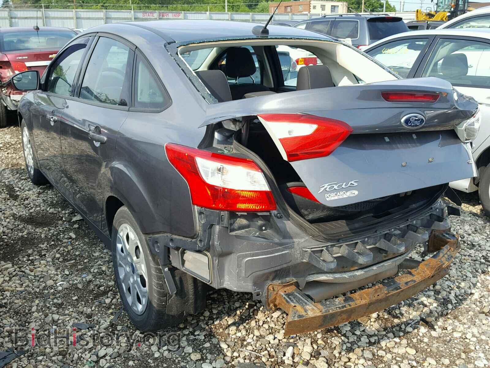 2012 Ford FOCUS (VIN 1FAHP3F24CL360969) — photo 3 of 10